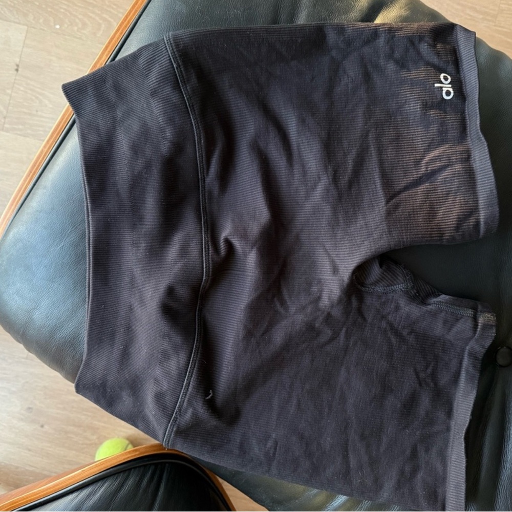 Alo ribbed shorts